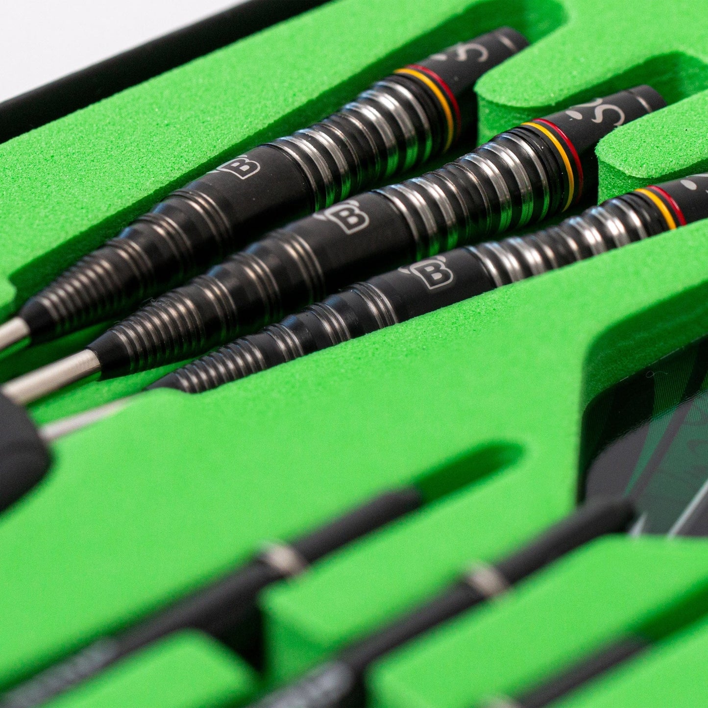 BULL'S Brian Raman Darts - Steel Tip - 90% Tungsten - Black Titanium